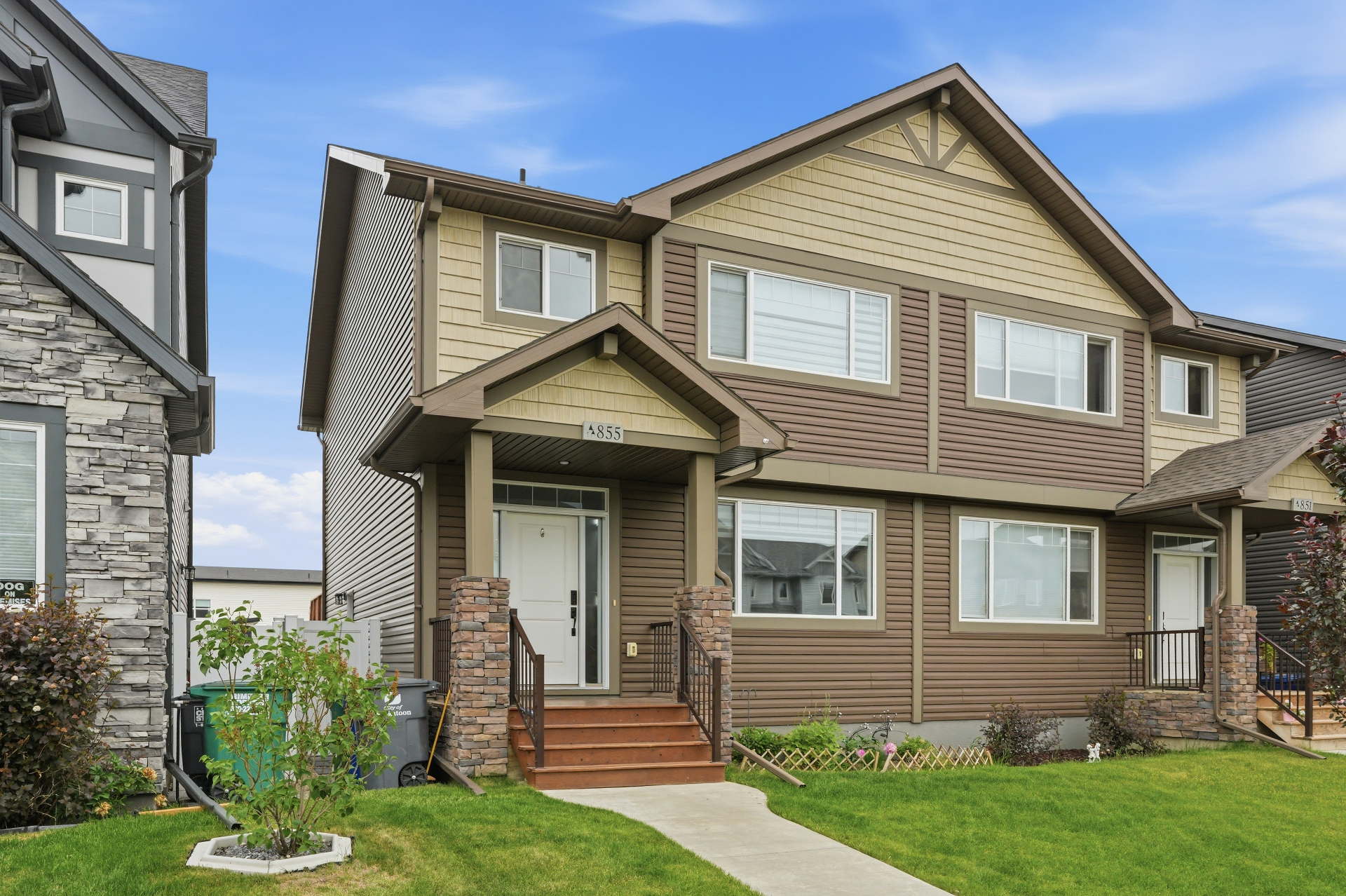 Brighton 半独立屋| 855 McFaull Rise| 1,642尺+4卧+4卫+双车库+2021年建——林与唐地产